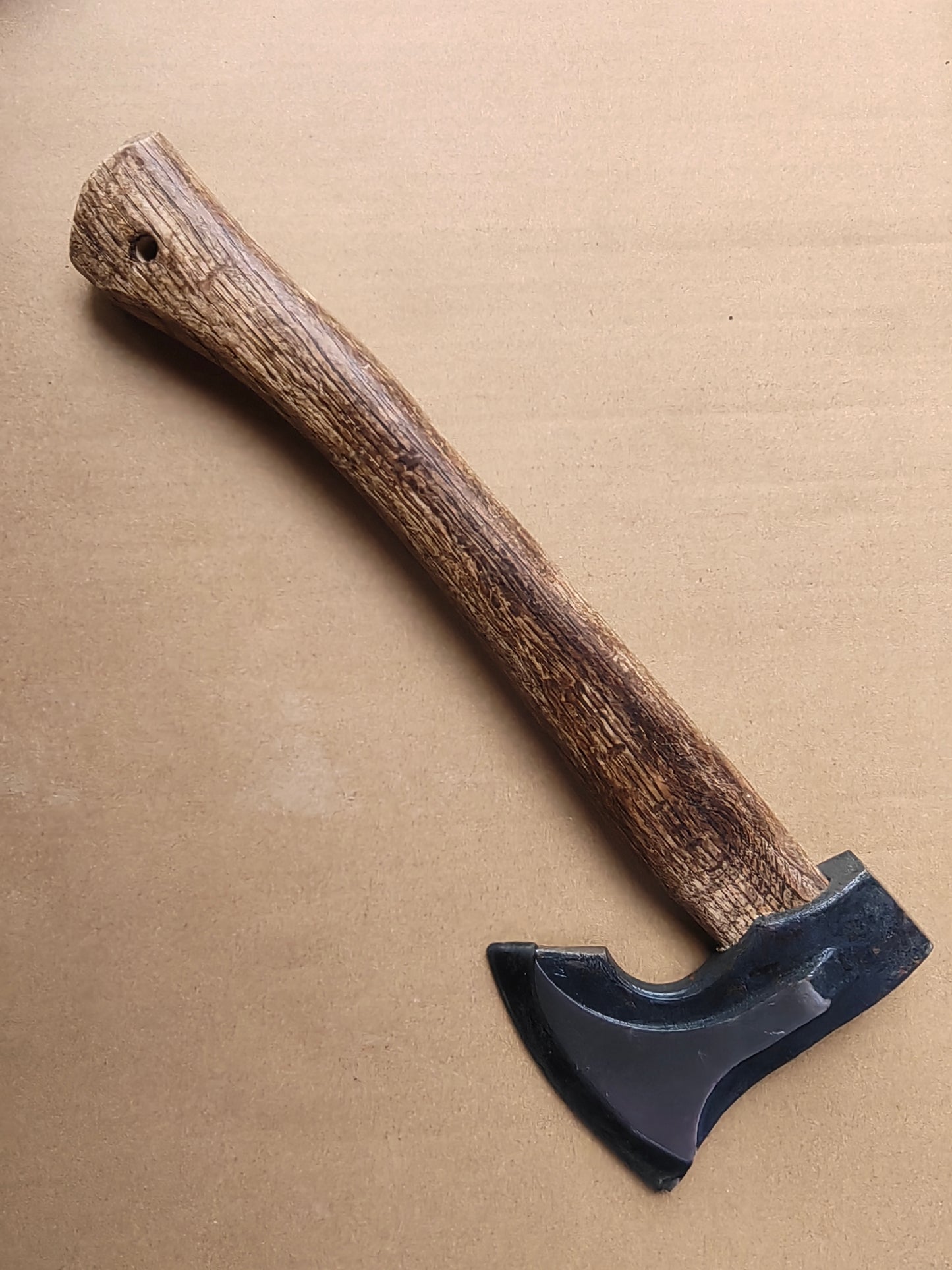 VYRkniv Outdoors Hatchet